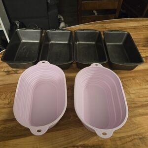 Silicone and Metal Loaf Pan Set - Pink and Black